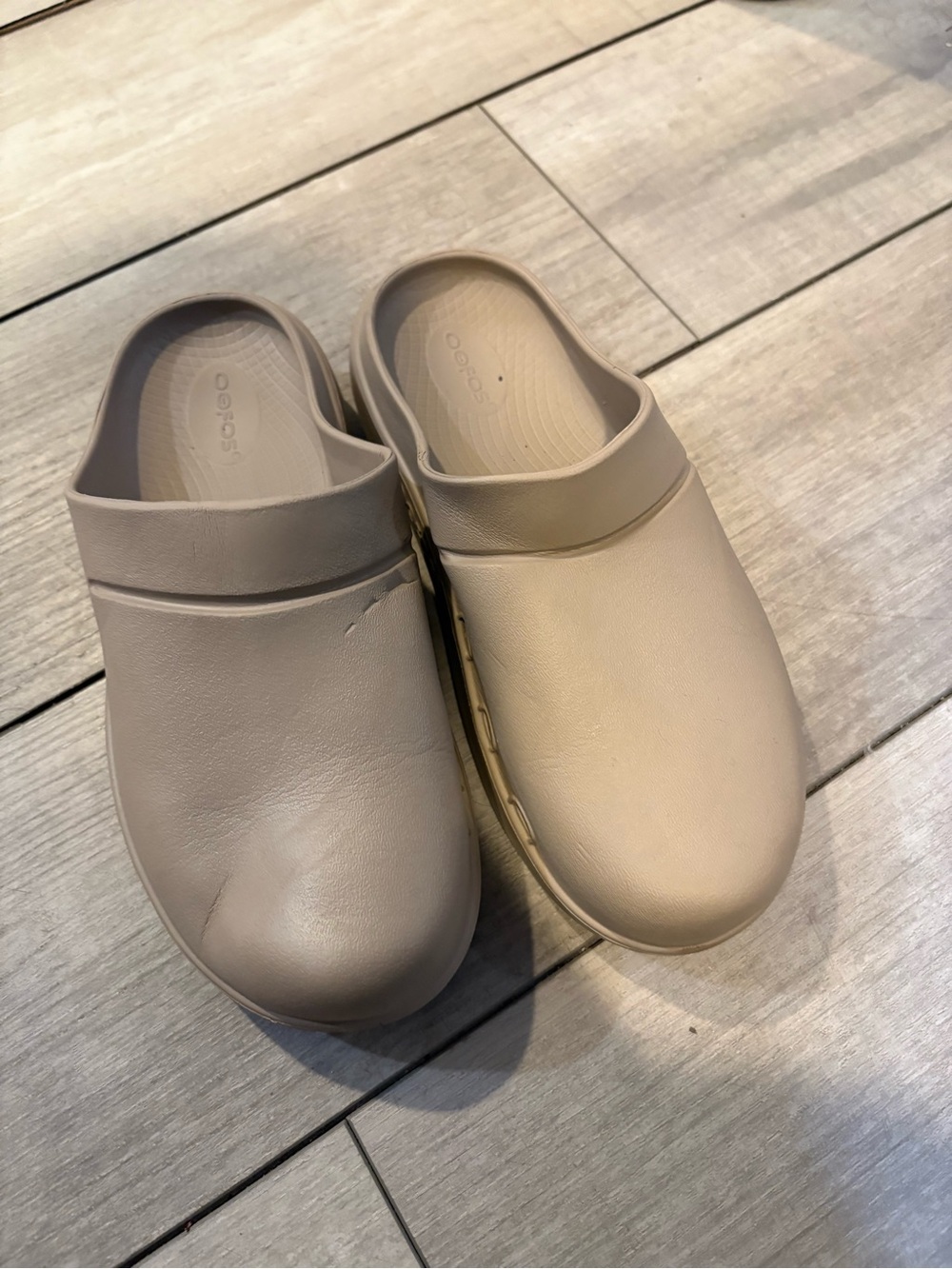 OOFOS Women's Mules Clogs in Beige Taupe
